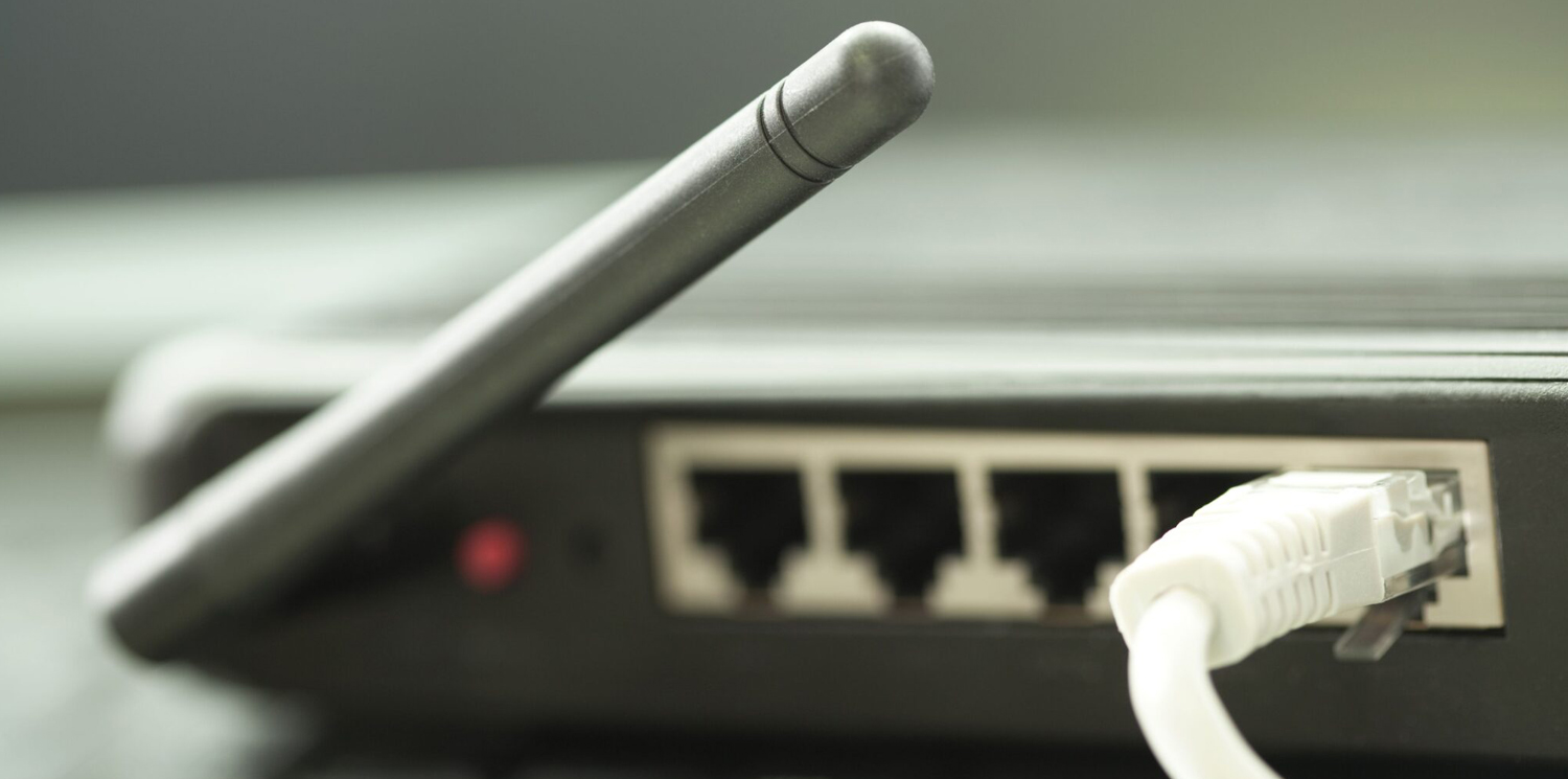 router-1500x745 Router image